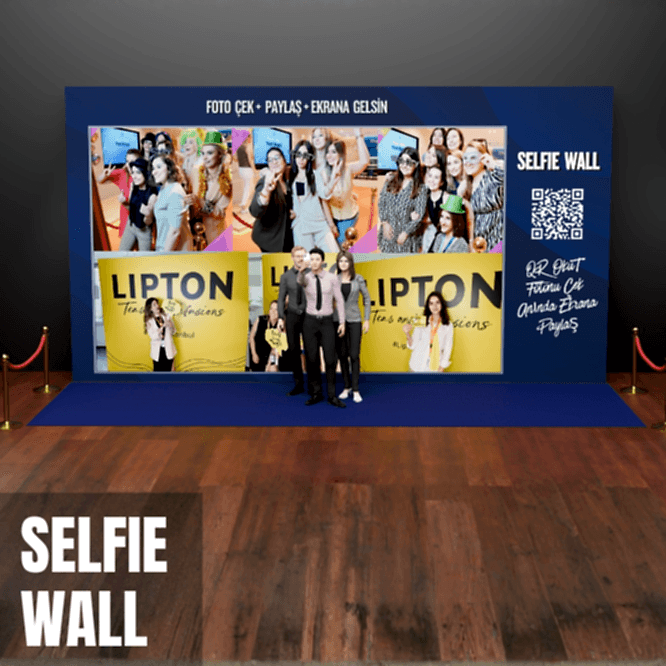 Selfie Wall